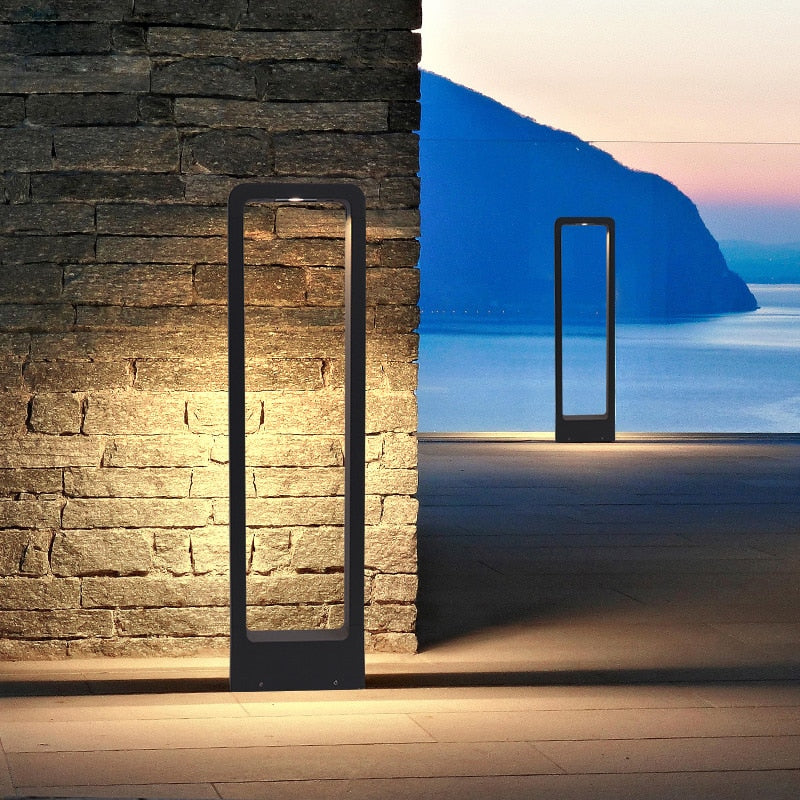 Modern Black Frame Garden Light - AiDeco.co.uk