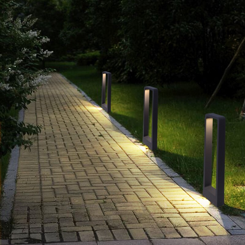 Modern Black Frame Garden Light - AiDeco.co.uk